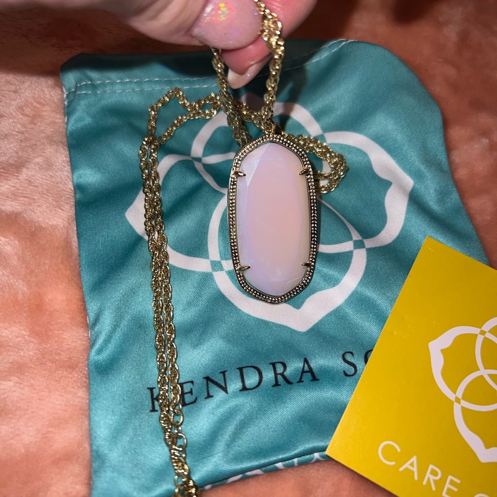 Kendra Scott Rae necklace in white iridescent